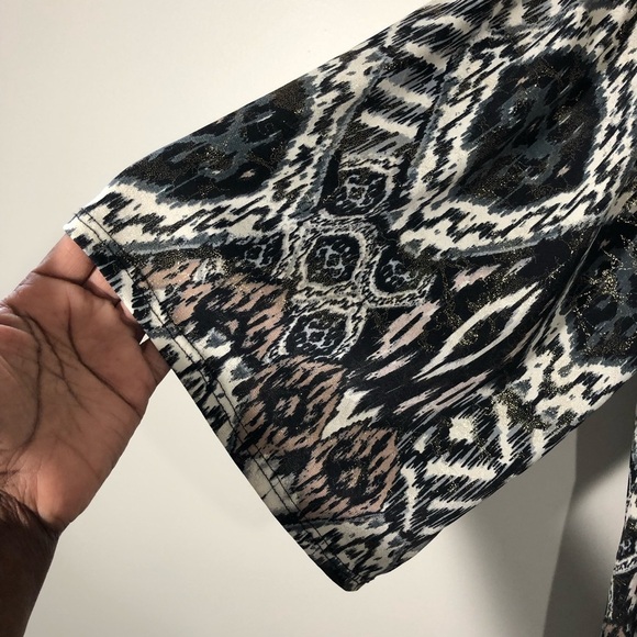 Dress Barn Abstract Print Blouse SZ 22/24 - Picture 5 of 8